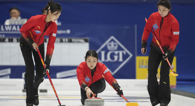 第九届亚洲冬季运动会在哈尔滨隆重开幕 习近平出席开幕式并宣布本届亚冬会开幕.